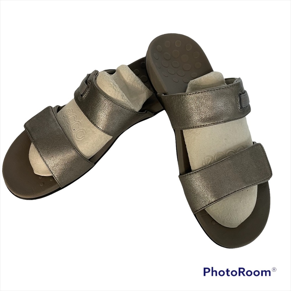 HTF Vionic Coast Metallic Silver Slide Sandals Size: 8 US. 6 UK.  EU 39